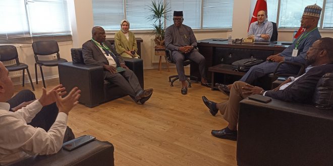 Nijerya Büyükelçiliği ve Nijerya Devletine bağlı NIPSS (National Inst. for Policy and Strategic Studies) kurumu temsilcilerinden TESAM’a ziyaret